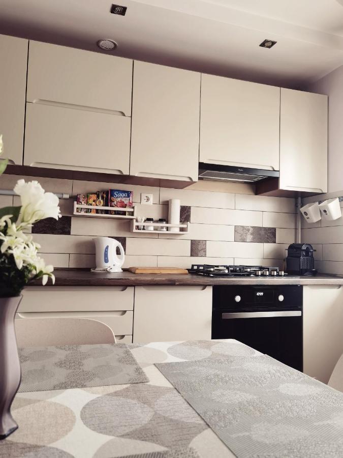 Lujzi Apartman Eger Esterno foto