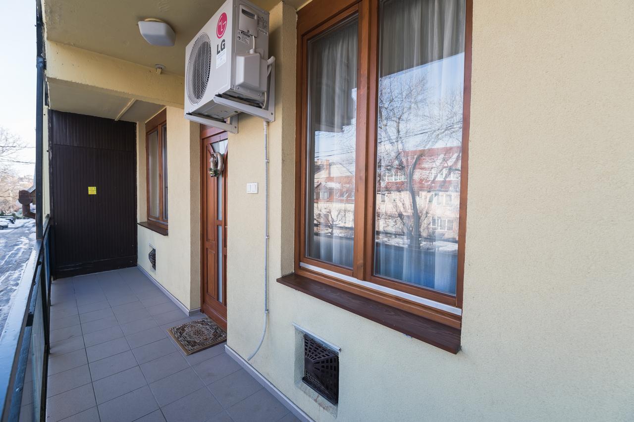 Lujzi Apartman Eger Esterno foto
